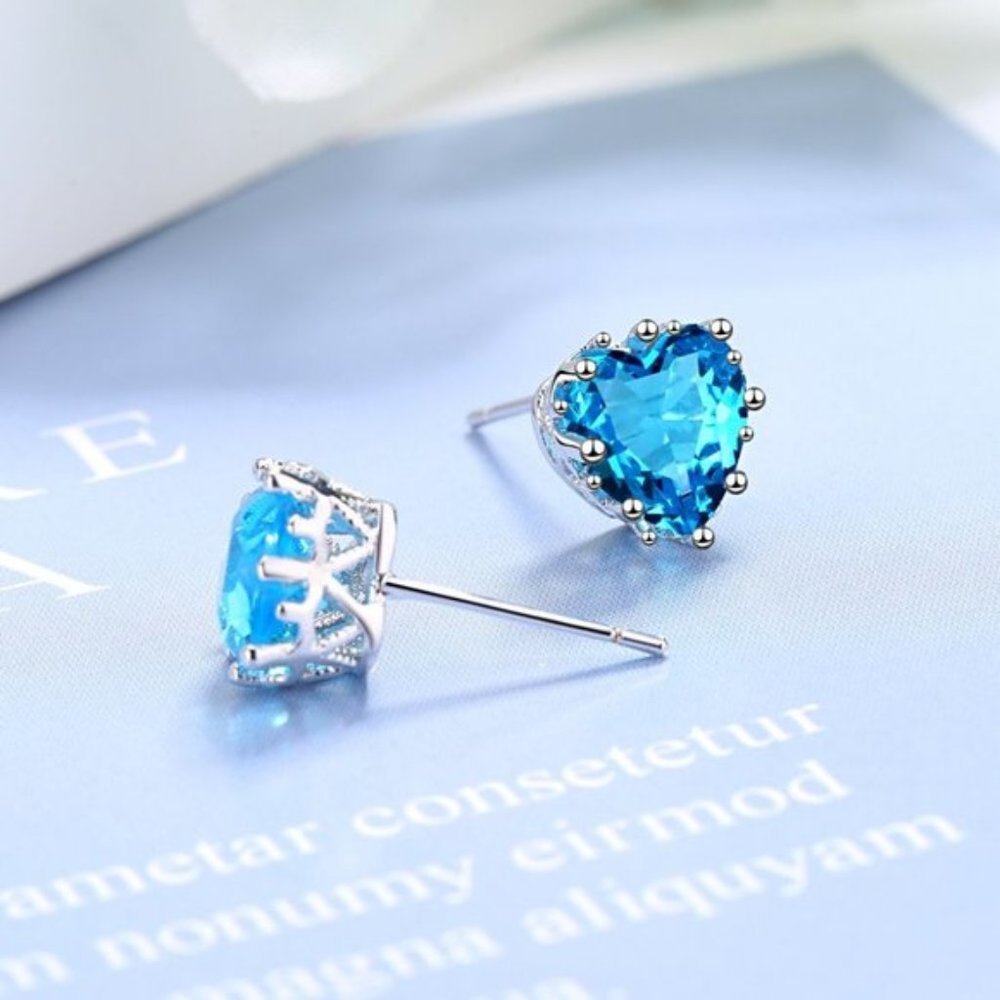 NEW Silver Simple Blue Heart Earrings